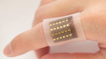 This new technological gadget has been developed by engineers from the University of California to continuously monitor diseases and save lives.