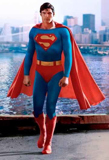 Los trajes de Superman en el cine Henry Cavill David Corenswet Christopher Reeve Brandon Routh Nicolas Cage