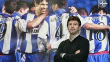 AL MANDO. Domingos Paciencia, de 44 años, toma el relevo de Oltra en el banquillo con la misión de dejar al Deportivo en Primera.