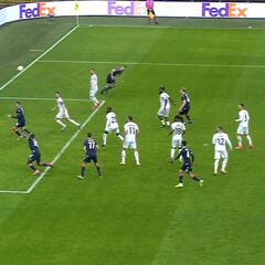 El paradón de Donnarumma que evitó el bochorno del Milan