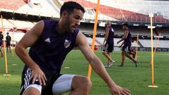 Con dudas sobre el esquema, River viaja a Porto Alegre