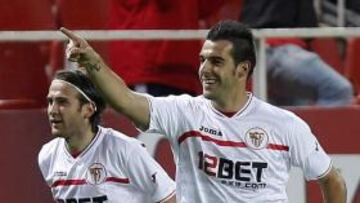 <b>EN CRECIMIENTO. </b>Álvaro Negredo está en racha y ahora apunta al Athletic... en casa de Llorente.