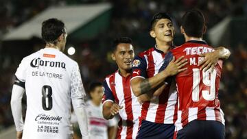 Alan Pulido anotó en México por primera vez en 872 días