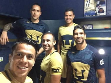 Marcelo Alatorre mostró la nueva camiseta de Pumas