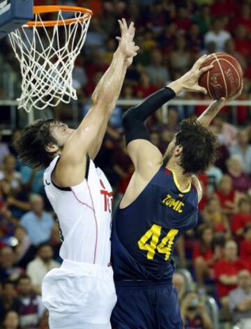 Sergio Llull  y Ante Tomic.