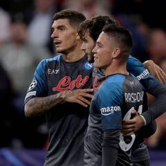 El Nápoles se da un festín ante el Ajax y hace historia