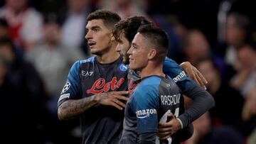 El Nápoles se da un festín ante el Ajax y hace historia
