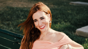 Lara Ferreiro, psicóloga: “Cuando llegan las cenas de empresa, es el momento del año en el que más infidelidades hay”