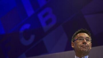 GRA200. BARCELONA, 16/05/2017.- El presidente del FC Barcelona, Josep Maria Bartomeu, durante su intervención en el senado del FC Barcelona, órgano consultivo formado por los socios más antiguos del club, ante el que Bartomeu ha hecho un análisis de la situación del club. EFE/Alejandro García