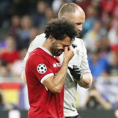 Salah sufre lesión en el hombro y dejá la final de Champions