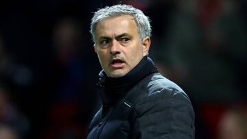 Mourinho durante un partido de la Premier League.
