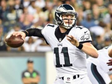 La gran atracci¨®n del partido era ver a Carson Wentz, flamante n¨²mero 2 del draft por el que los Eagles dieron entre mucho y demasiado. Jug¨® m¨¢s de una mitad y se mostr¨® inconsistente (12 de 24 para 89 yardas y una intercepci¨®n).