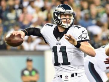 La gran atracción del partido era ver a Carson Wentz, flamante número 2 del draft por el que los Eagles dieron entre mucho y demasiado. Jugó más de una mitad y se mostró inconsistente (12 de 24 para 89 yardas y una intercepción).