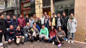 Varios de los atletas que corren en San Sebastián.