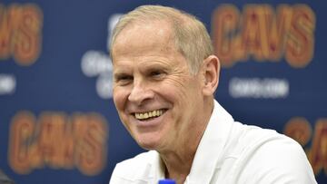 El técnico de los Cavaliers prueba una nueva técnica y consigue que la NBA cambie el balón de juego