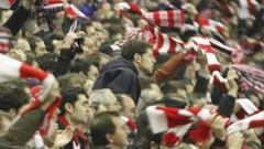 Miles de rojiblancos, al asalto de Manchester