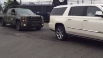 Así llegó el ídolo americanista al Estadio Azteca, resguardado por dos camionetas del Ejército Mexicano