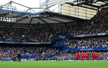Liverpool debutó en la Premier League en condición de visitante ante el Chelsea. Luis Díaz abrió el marcador para los Reds, mientras que Axel Disasi empató para los locales para el 1-1 final.