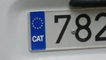 Un catalán tapa la letra E de España de la matrícula para sustituirla por CAT y le cae una multa de 200 euros