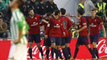 Osasuna gana en Heliópolis y deja al Betis al filo del abismo