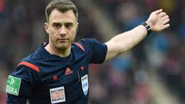 Zwayer dirigirá el Tottenham-Barça; Kruzliak, el Atlético-Brujas