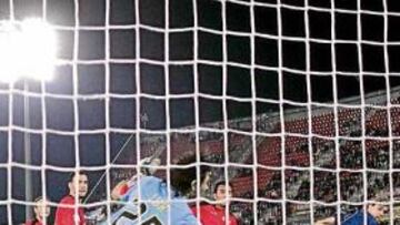 <b>HIZO DAÑO. </b>Arango anotó dos goles casi calcados.