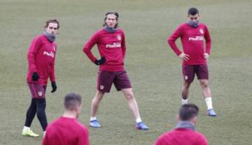 Griezmann, Correa y Filipe Luis.