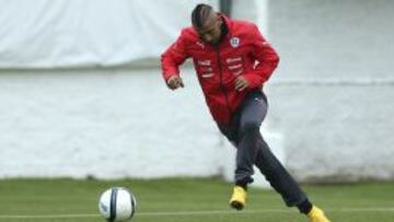 Arturo Vidal se encuentra con la &quot;Roja&quot; preparando los duelos amistosos ante Per&uacute; y Bolivia. 