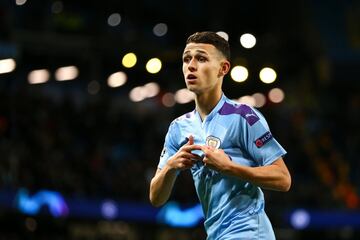 MANCHESTER, ENGLAND - OCTOBER 01: Phil Foden of Manchester City celebrates after scoring a goal to make it 2-0 during the UEFA Champions League group C match between Manchester City and Dinamo Zagreb at Etihad Stadium on October 1, 2019 in Manchester, Uni