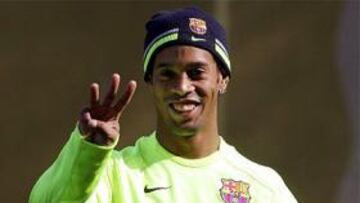 <b>CON RITMO.</b> El futbolista brasileño siempre ha estado interesado por la música de su país.