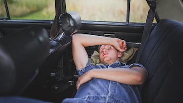 ?Es legal dormir en el coche en Espa?a? Esto dice la normativa de la DGT