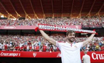 Fernando Llorente en su presentación con el Sevilla.