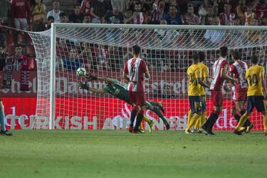 Oblak: "I'll stay at Atlético one more year; after that who knows"