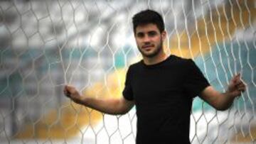 Carles Gil seguirá una temporada más en el Elche.