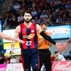 Los triples y un gran último cuarto impulsan al Baskonia