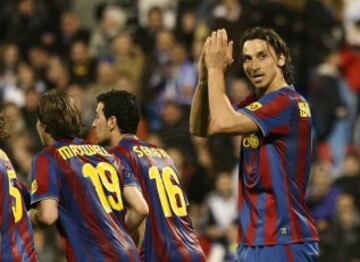 Zlatan Ibrahimovic fichó por el Barcelona en 2009 por 66 millones de euros, lo que fue entonces el fichaje más caro de la historia del club catalán. Su carrera estaba en el mejor momento pero la falta de entendimiento con Guardiola le llevó a ser cedido al Milan.