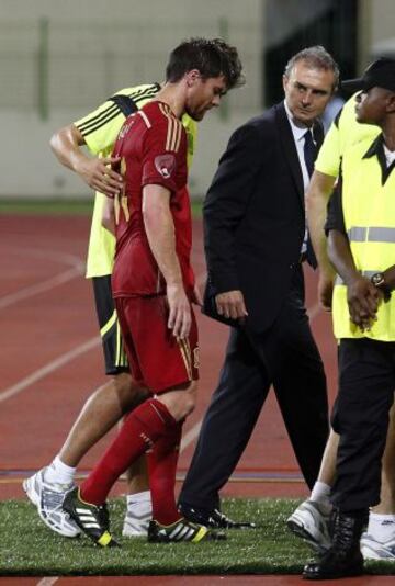 Partido amistoso Guinea Ecuatorial-España. Lesión de XAbi Alonso.