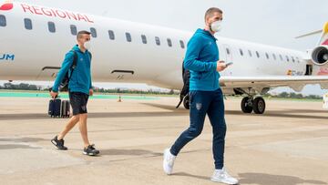 Iñigo Martínez en su viaje a Sevilla con Berenguer.