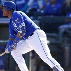 Salvador Pérez se lesiona por cargar su maleta