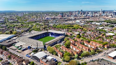 Su actual estadio, el St Andrew's Stadium, tiene una capacidad de 29.409 espectadores. Está situado en el barrio de Bordesley de Birmingham.