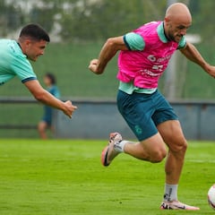 Ekain Zenitagoia, baja para el debut contra el Almería