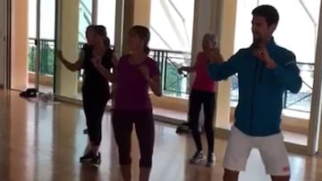 Novak Djokovic da un show de baile en Instagram