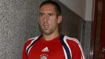 <b>LESIONADO.</b> Según el Bayern, Ribéry sufre una tendinitis en su rodilla izquierda.