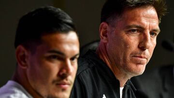 Eduardo Berizzo anunció que haría cambios tras el 2-2 con Qatar, pero no se esperaba que fueran tantos. Incluso se podría añadir otro por problemas físicos de Cardozo.