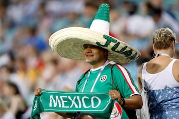 Aficionados mexicanos en la tribuna.