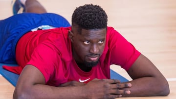 Youssoupha Fall (2,21), en un entrenamiento del Barça.