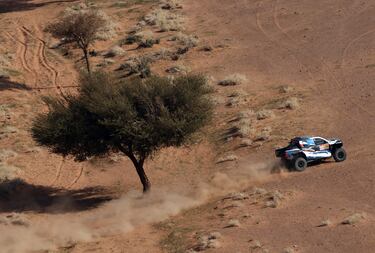 Marek Goczal y Maciej Marton, del equipo Energylandia Rally, en acción durante la quinta etapa. 