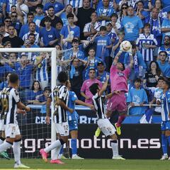 Mackay, 17 porterías a cero para serenar al Deportivo