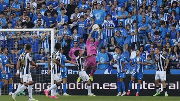 Ian Mackay, portero del Deportivo, atraviesa un gran momento de forma.