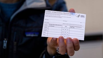 Algunos sitios requieren prueba de vacunación para ingresar. Si perdiste tu certificado de vacunación COVID, aquí te explicamos cómo solicitar otro.